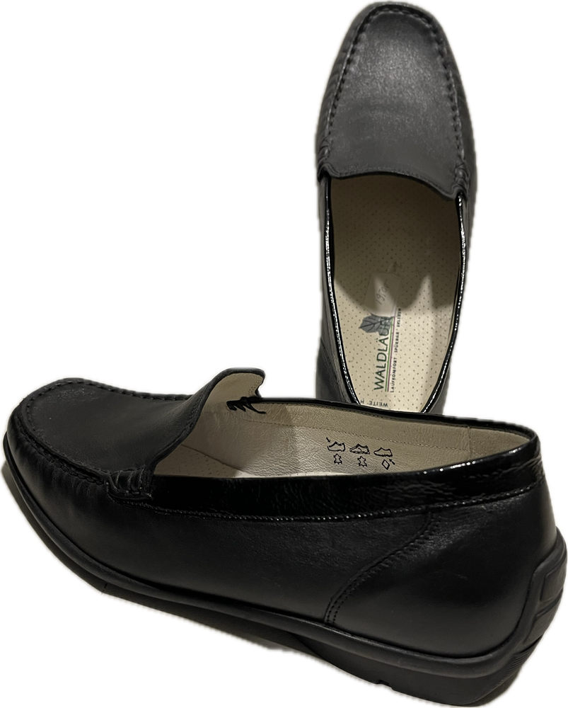 Waldlaufer női bőr belebújós fekete cipő 431025